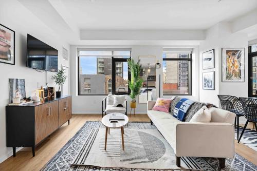 Shawmut Apartment | Luxury 2BR Apt in Boston Pool Gym