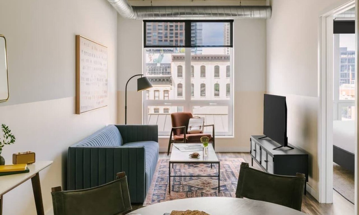 Near North Side Apartment | Luxury Designer Penthouse Loft 502 | River North