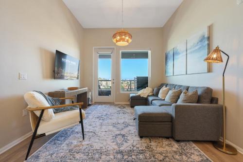 North Park Apartment | Luxury Living in N Park, 2BR, King Beds, Parking