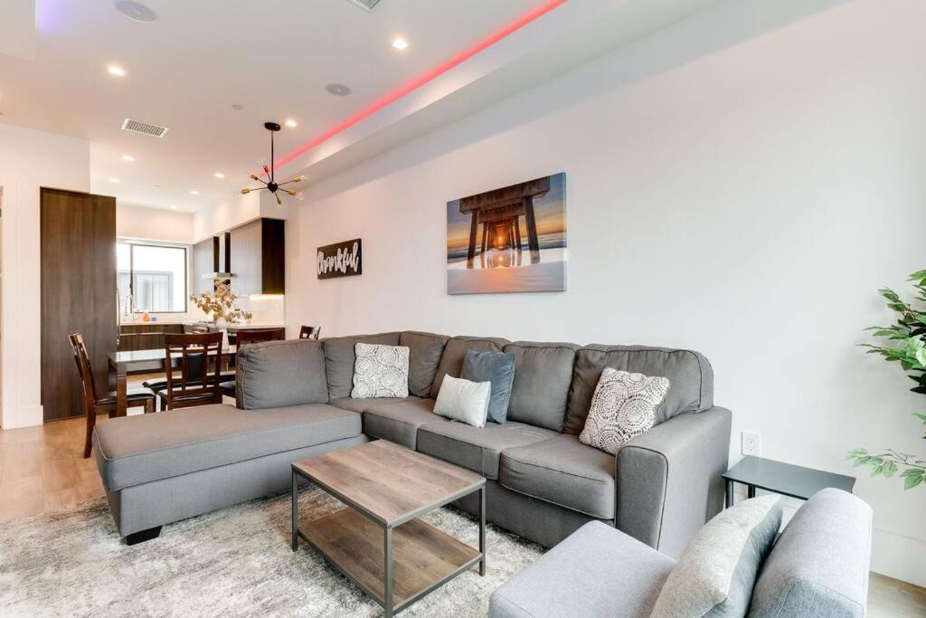 Mid City Villa | Luxury Modern 4 Bedroom 3 Bathroom Home with Rooftop Deck #1