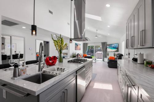 Mission Viejo House | Luxury New Build Bright 2BR 2BA Large Backyard