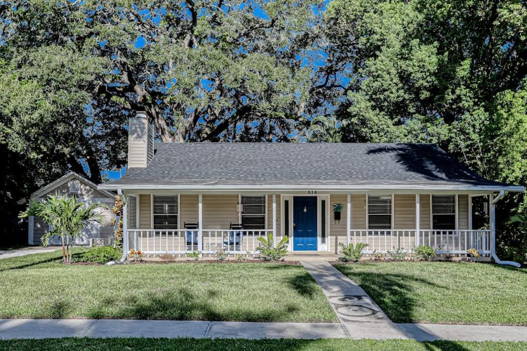 River District House | Manatee River House