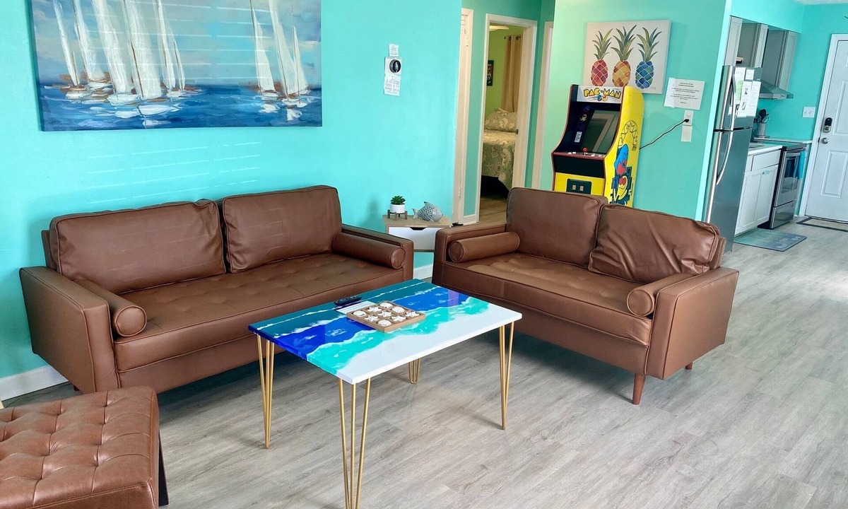 Gulf Lagoon Beach House | Mermaid Dreams ~ Cozy getaway less than 1/4 of a mile from the beach!