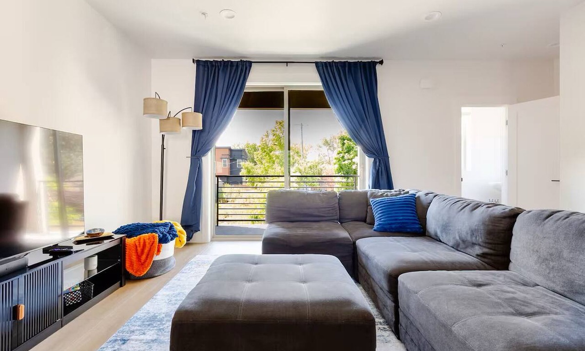 Boise Bench House | Modern 3BD/3.5BA townhouse near BSU w/EV charger, fast WiFi & private patio!