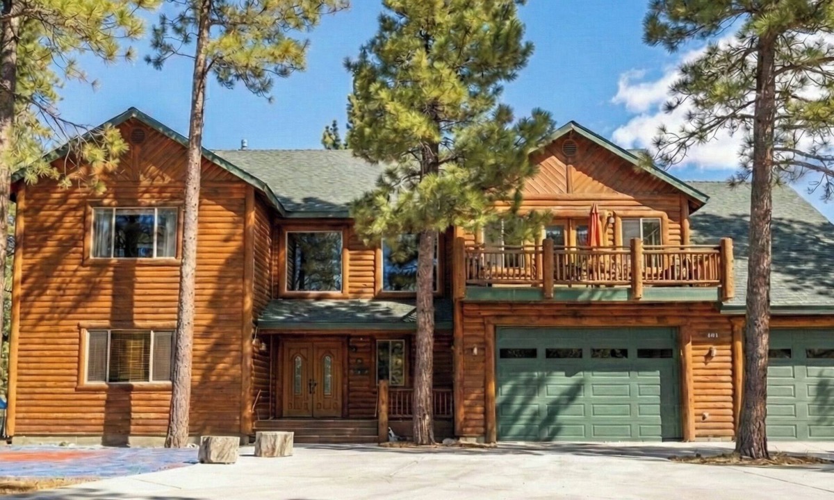 Big Bear Lake House | Modern 6BR Lagunita Estate - Steps to the Lake - Big Bear Luxury Living