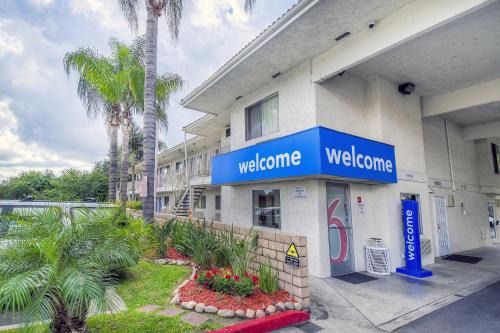 Chino Hotel | Motel 6 Chino, CA - Los Angeles Ontario