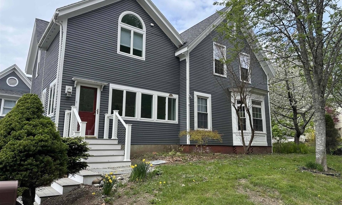Camden House | MOUNTAIN HOUSE RETREAT - Town of Camden
