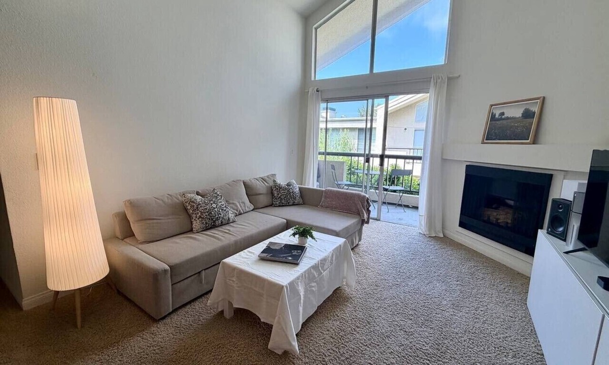 Warner Center Apartment | NEW! Warner Center Condo | Pool, Tennis & Balcony