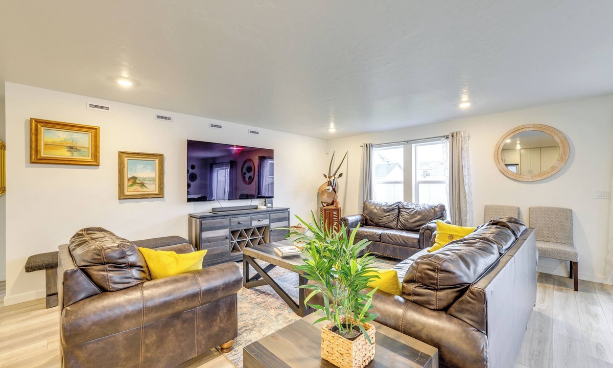 Caldwell House | Newly Built Home w/Yard, 4 Mi to Dtwn Caldwell!