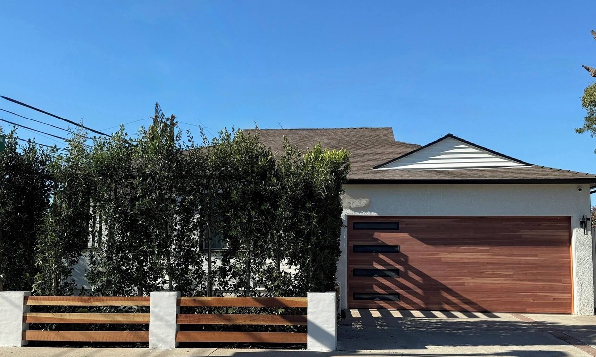 Culver - West House | Newly Renovated 3BR LA Home w/EV Charger + Outdoor Patio, 2.5mi to Venice Beach
