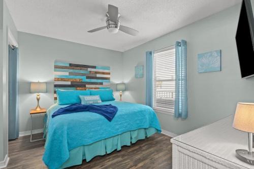 Crystal Beach House | Oar'asis Heated Pool Beach View