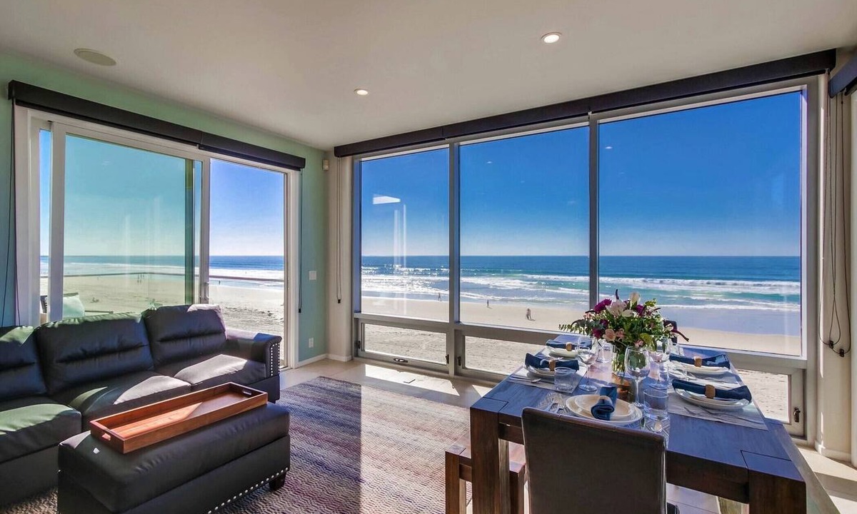 Central Mission Beach Condo | Ocean Palms Penthouse | Luxury 4BR Beachfront Home