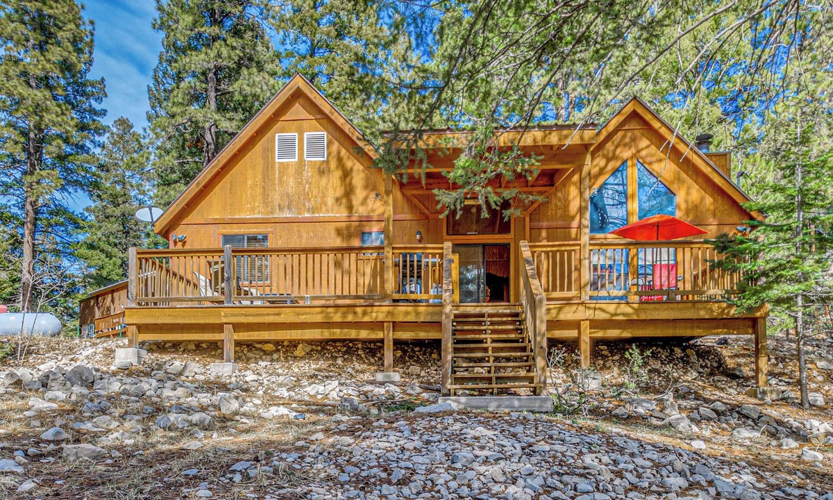 Cloudcroft Cabin | Peaceful & Private Cloudcroft Cabin with Deck!