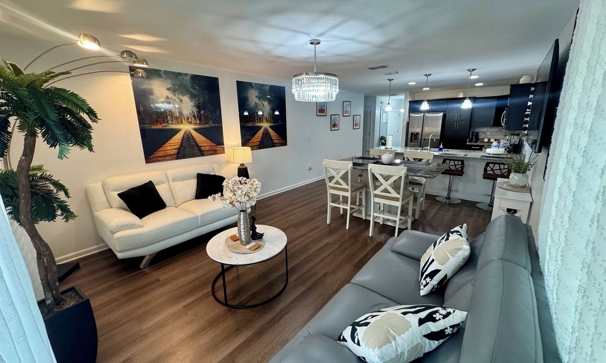 Southside House | Prime Urban Home Close To Downtown Jacksonville