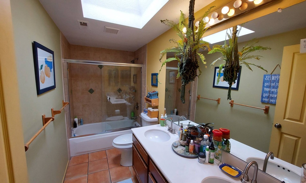 Encinitas House | Private Bedroom with shared Bathroom in New Encinitas - 1 Roommate