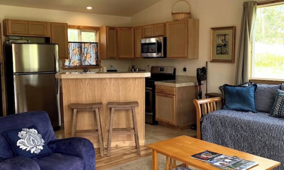 Fort Bragg House | Private Garden Home near beach&downtown Ft.Bragg-quiet & nice!