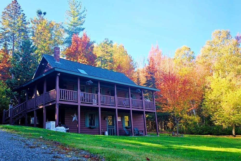 Northeast Somerset Cabin | Radiant Cozy Cabin Sanctuary Near Brassua Lake, Maine