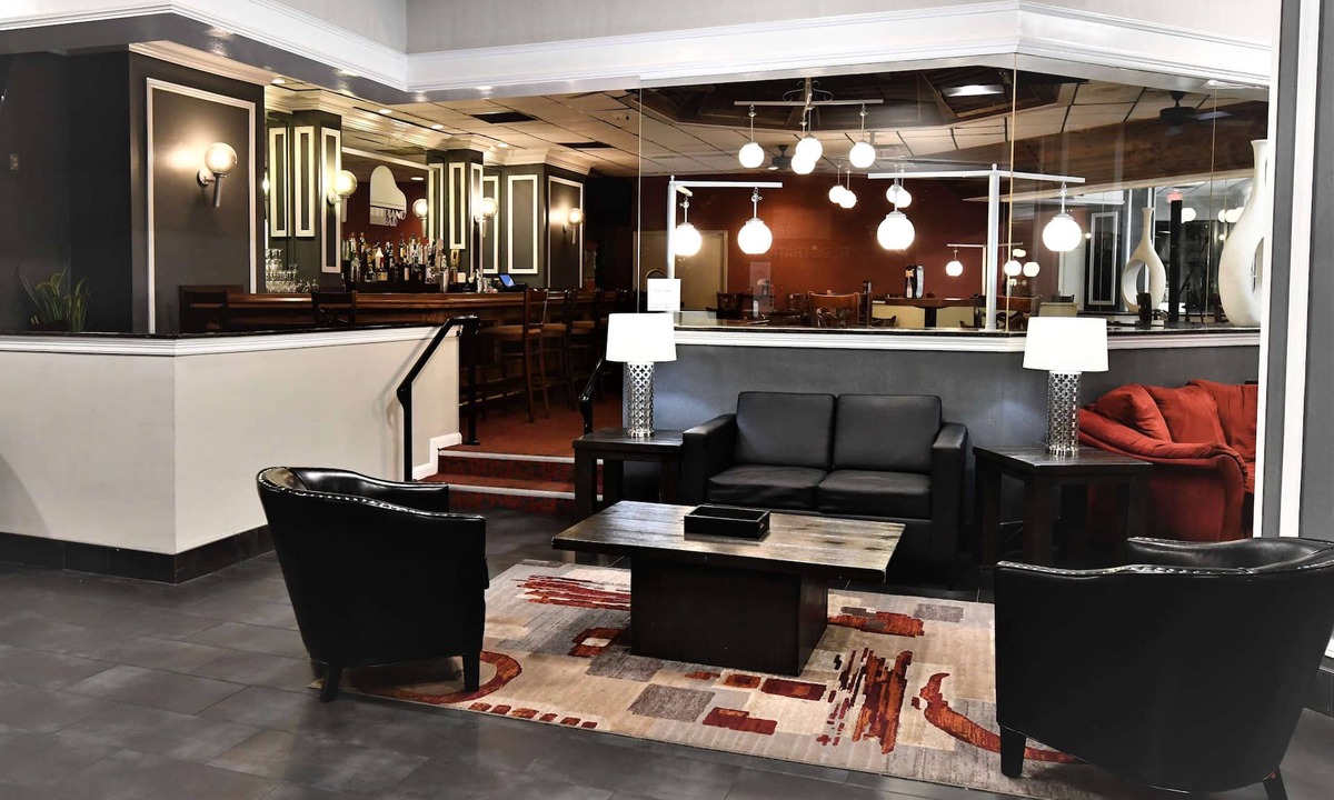 Southside Hotel | Ramada Hotel & Conference Center by Wyndham Jacksonville