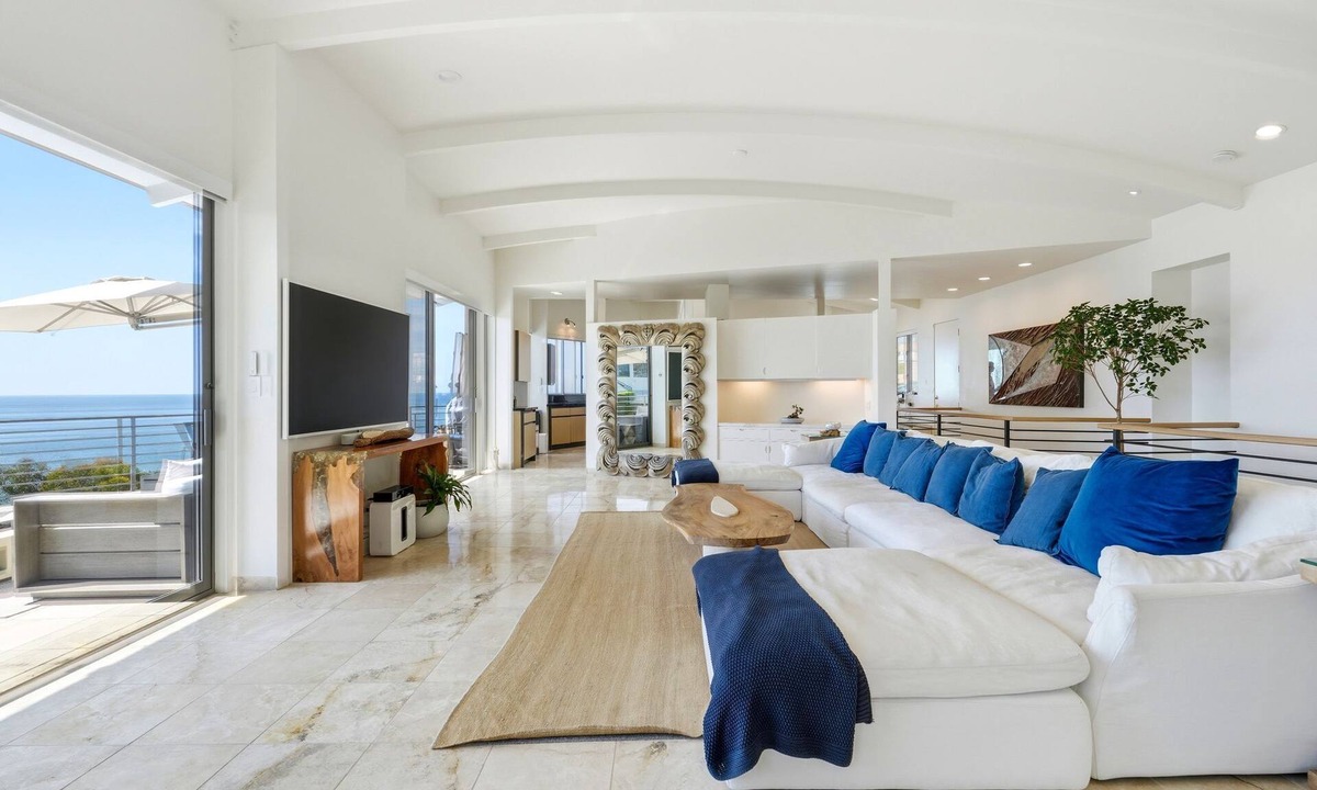 Eastern Malibu House | Rambla Vista Estate- Malibu Ocean Views