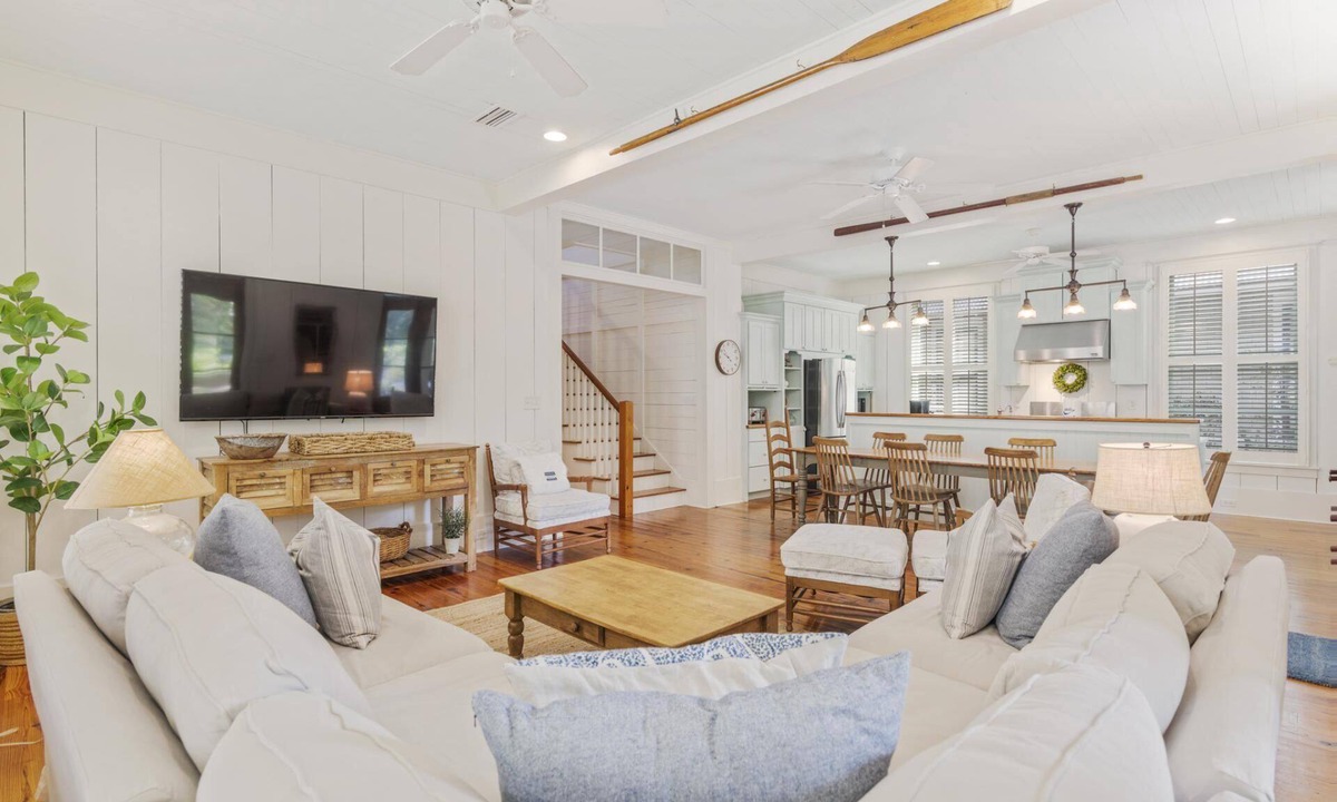 Watercolor House | Relaxing WaterColor Retreat with LSV and near Beach Club and Amenities