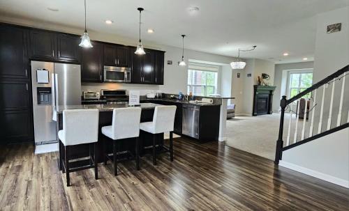 Eagan House | River Valley Stay
