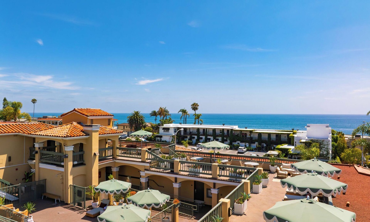 Diamond Crestview Hotel | Rooftop Terrace + Ocean Views | Pool + Hot Tub + Prime Laguna Location