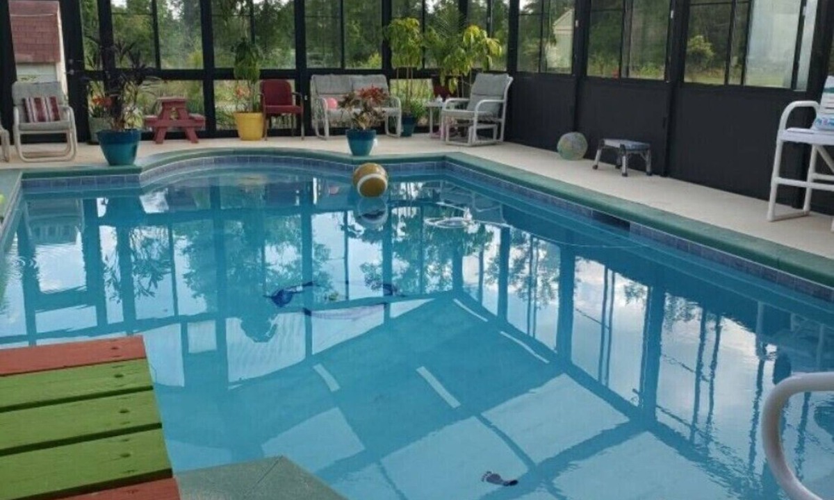 Cottondale House | RV Retreat Executive #3 in tranquil setting, Indoor - Inground Pool with Jacuzzi