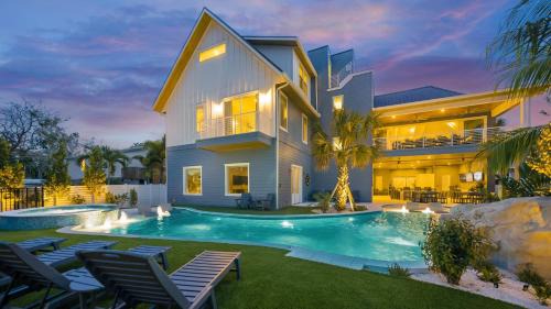 Siesta Key House | Salty Manor Estate