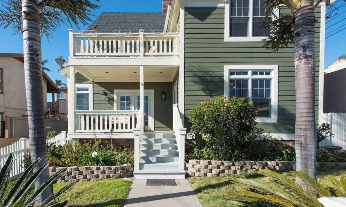 Bankers Hill House | San Diego House: City Views, BBQ & Free Parking!