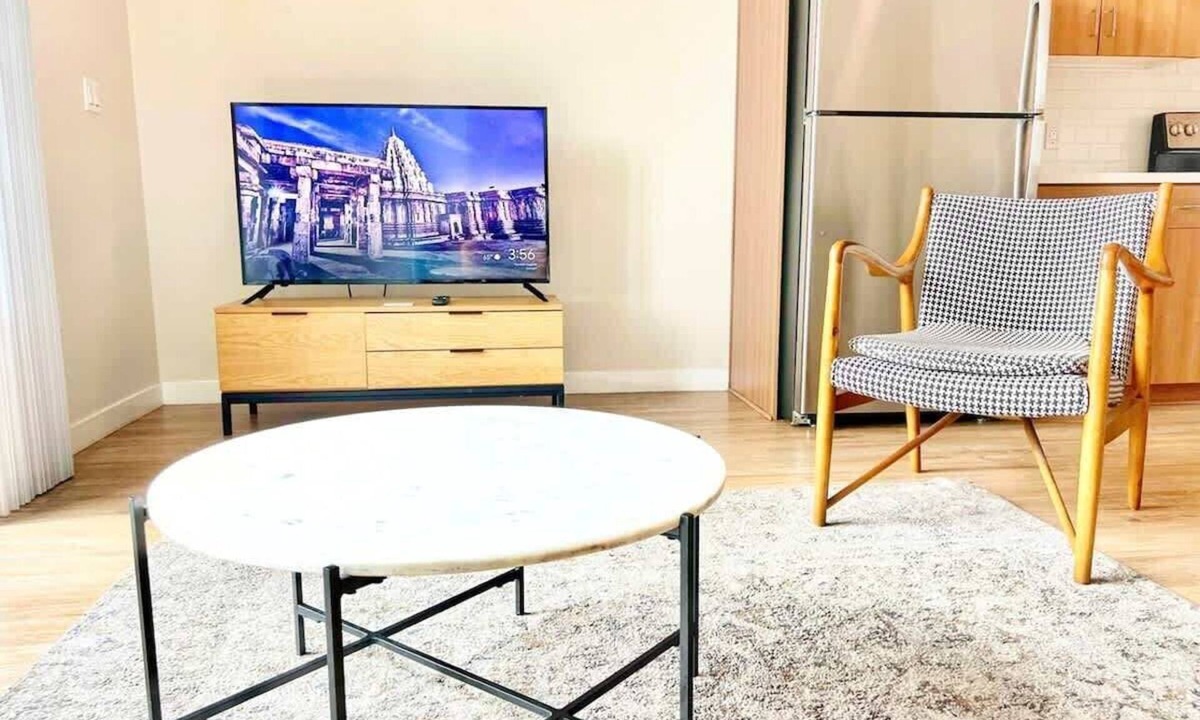 East Village Apartment | San Diego Skyline - Downtown Apartment