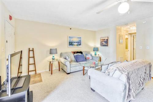 Caine Woods Apartment | Sandalwood 203B