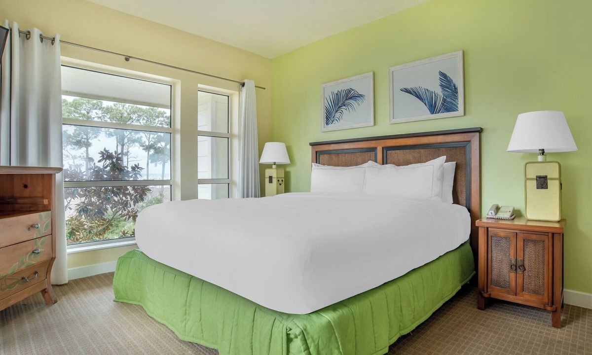 Sandestin Hotel | Scenic Bay View 2BR Suite w/Private Balcony: 1.7 mi to Coastal Beaches