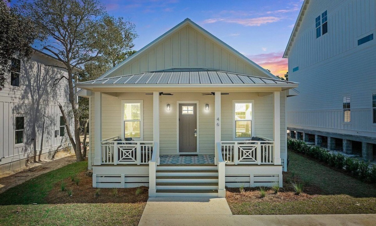 Greenway Park House | Sea La Vie 46–Newly Built Home–Sleeps 9