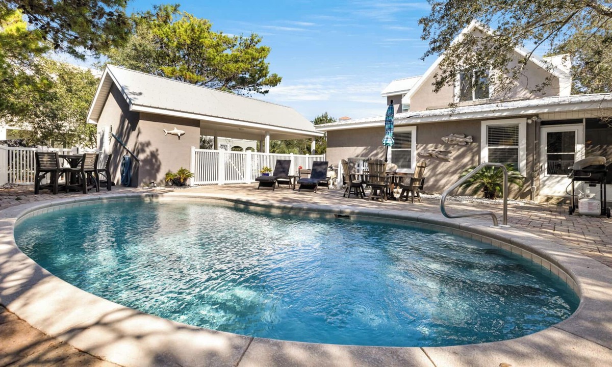 White's Gulfview House | Seacrest + Private Pool, Steps to Beach & Bikes
