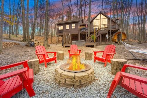 The Woods House | Shenandoah Valley Cabin - Hot Tub & Barrel Sauna