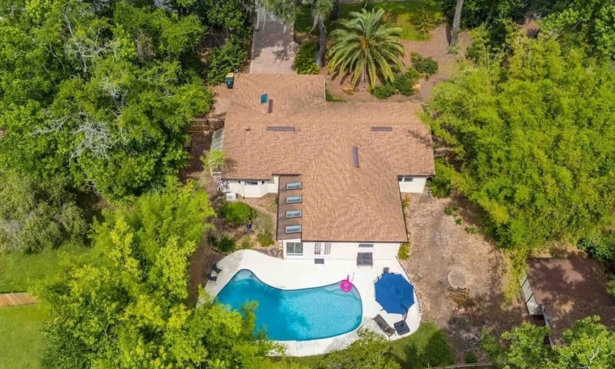 Southside House | Sherylee's Poolside Retreat | Team Joseph Ellen