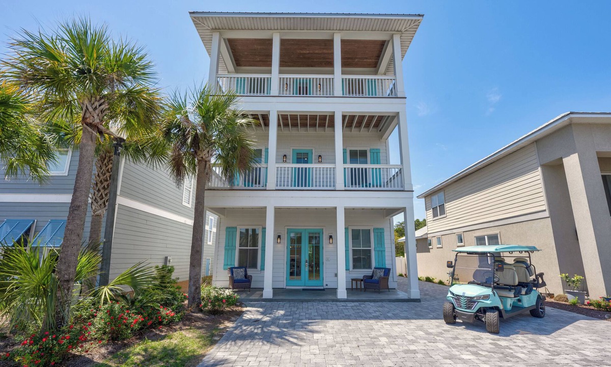 Emerald Waters Village House | Simon Seas * Pet Friendly, Golf Cart Included, Grill, Lots of Space!