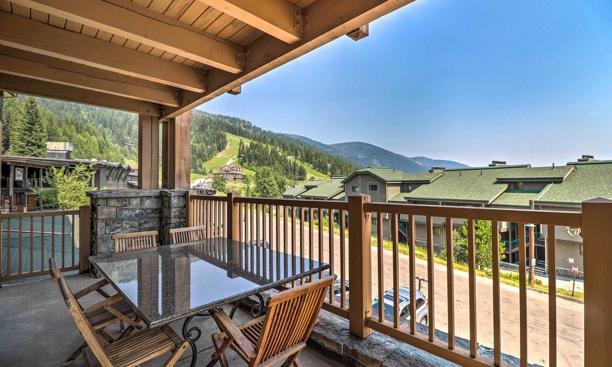 Whitefish Apartment | Ski-in/ski-out Whitefish Escape w/Balcony!