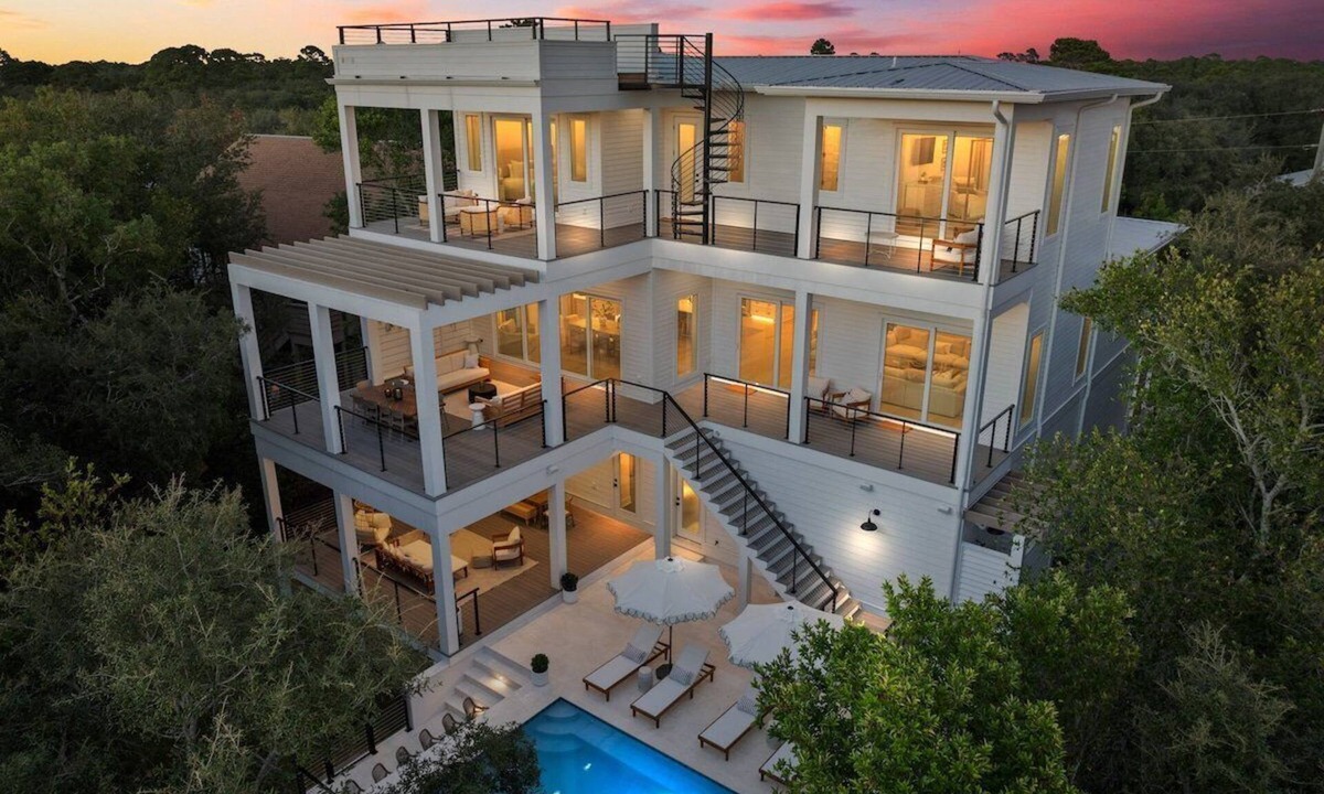 Dune Allen Beach House | Sleeps 20! Rooftop GULF VIEWS, Private Pool, LSV/golf cart, Bikes, 2 Kitchens! Pet Friendly!