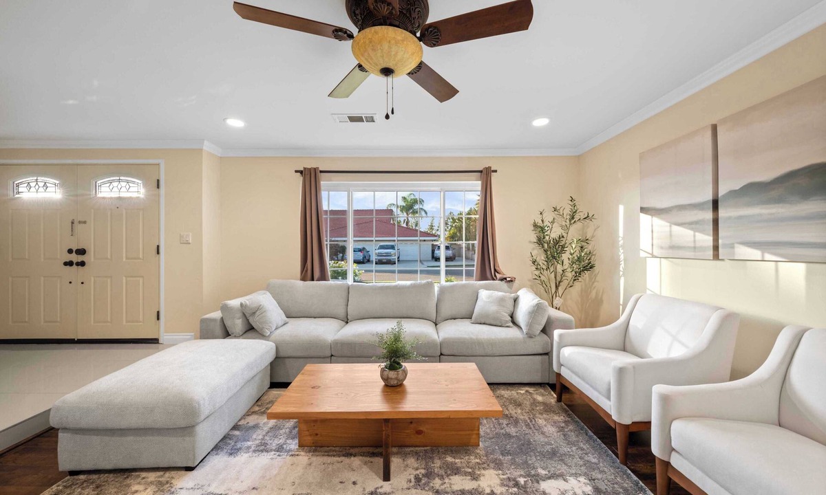 Valle Lindo House | Spacious 4-bedroom house in charming Diamond Bar with AC