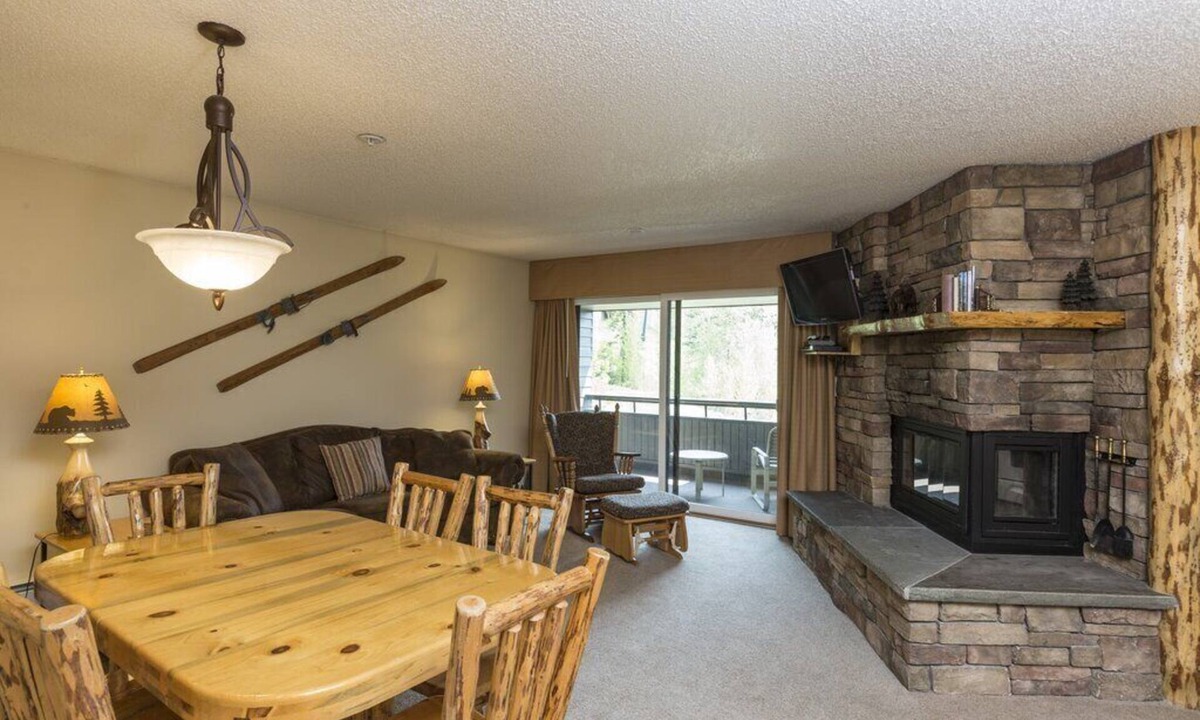 Whitefish Condo | Spacious Condo with Mountain Views