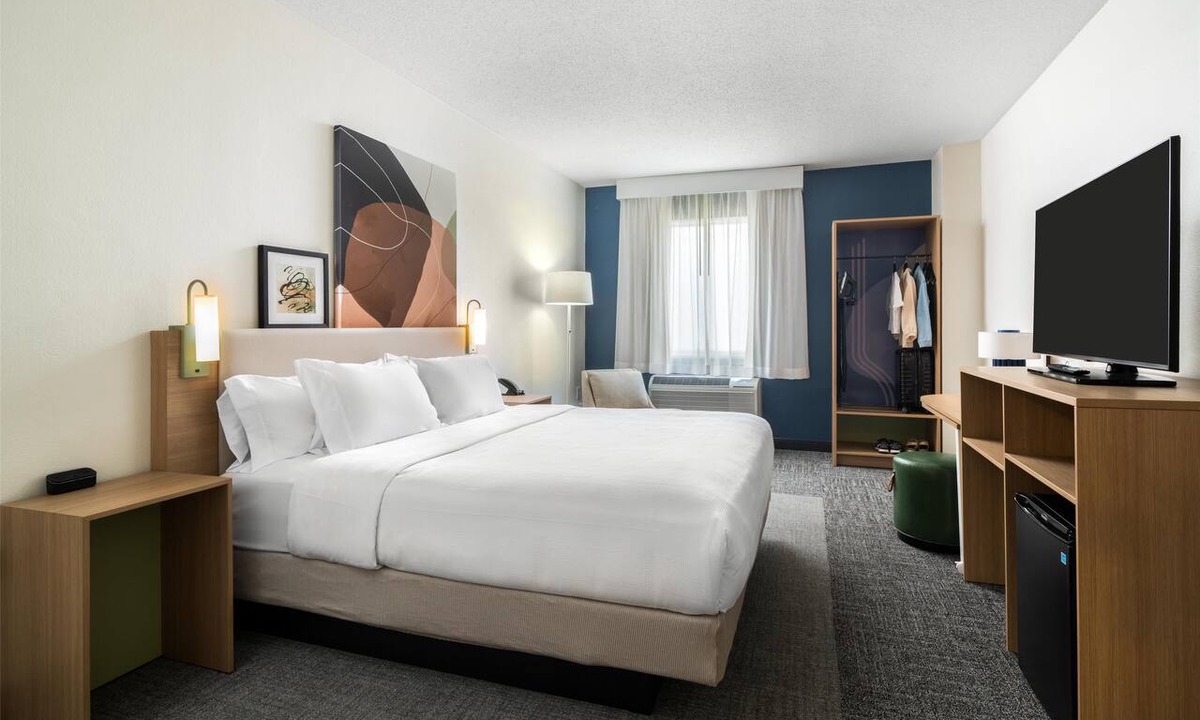 Carlisle Hotel | Spark By Hilton Carlisle South