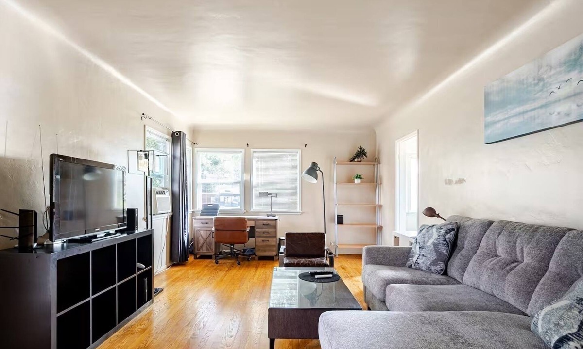 Eagle Rock Apartment | Specious 1BR Home – Walkable to Shops