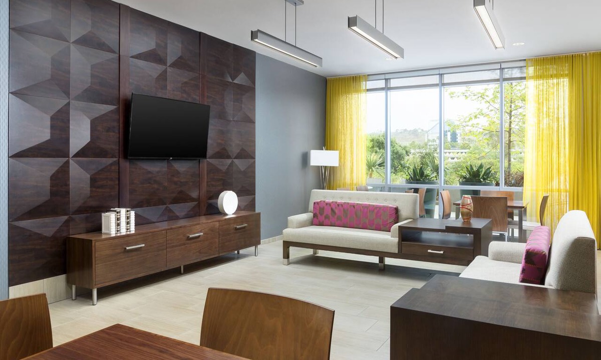 Mission Valley East Hotel | Springhill Suites San Diego Mission Valley