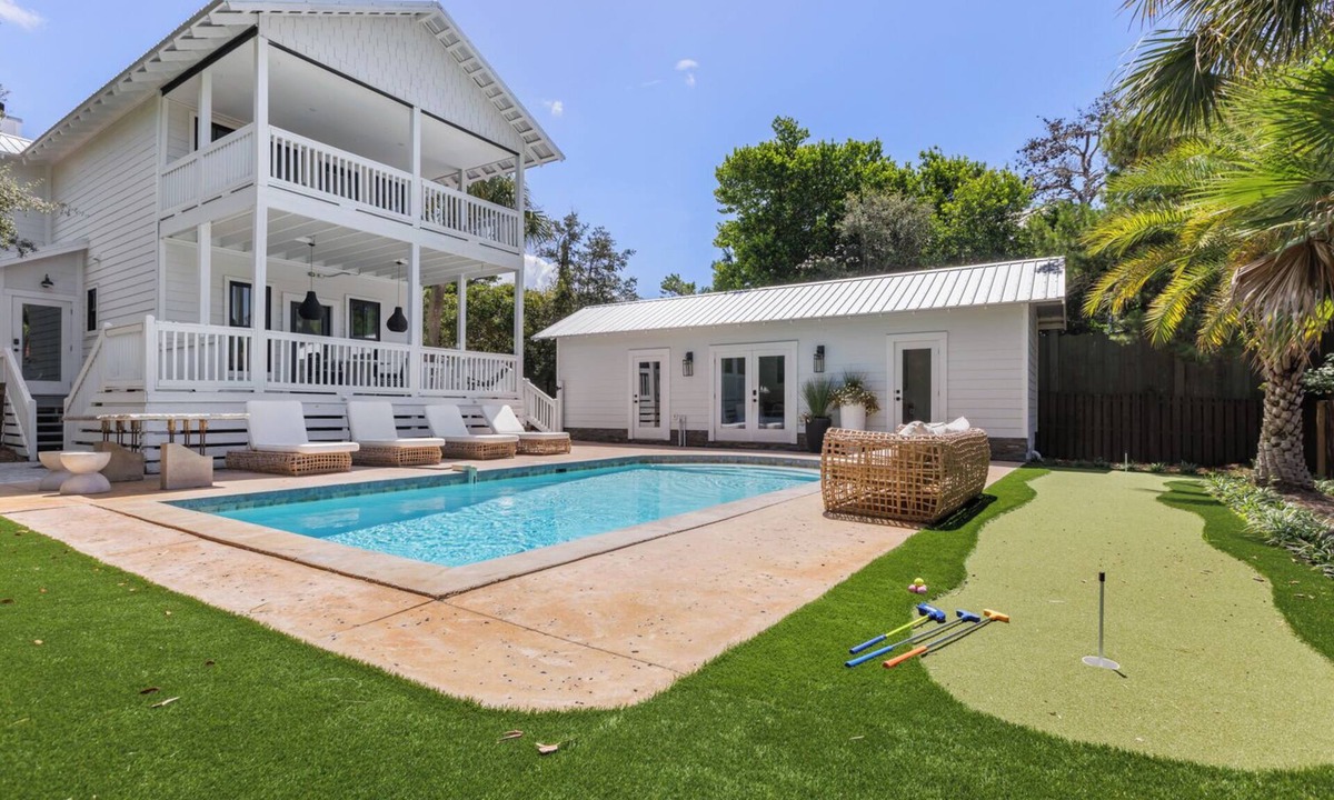 Dune Allen Beach House | Steps to 30A | Main + Carriage, Pool, LSV & Putt