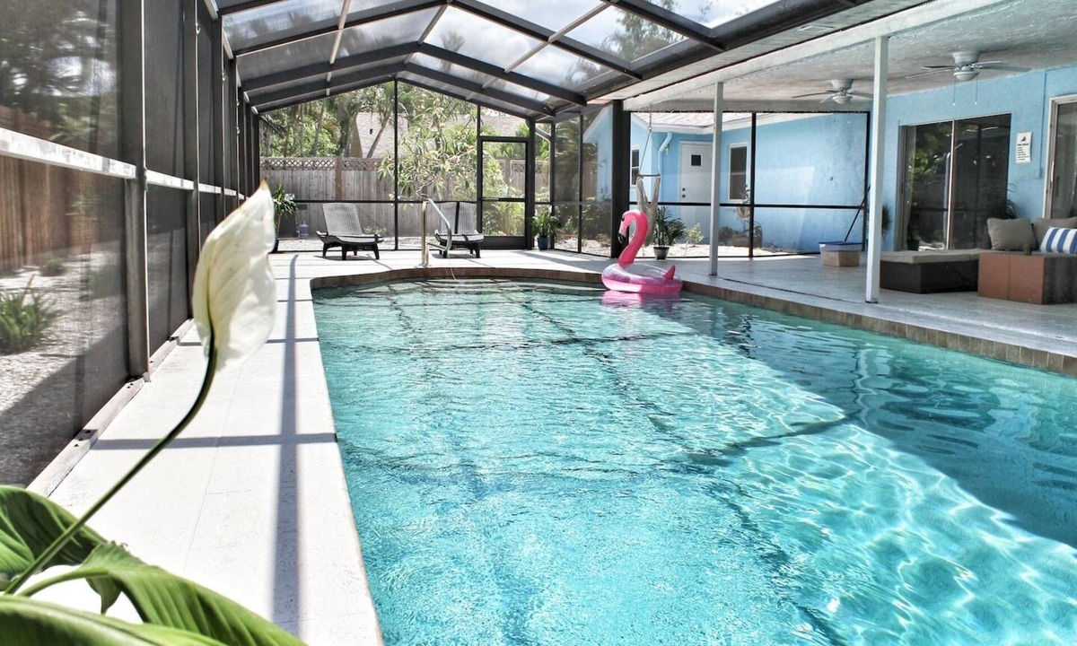 Bradenton House | Summer Special! !Only 4 miles to AMI! Huge Pool! NEW Hot Tub!
