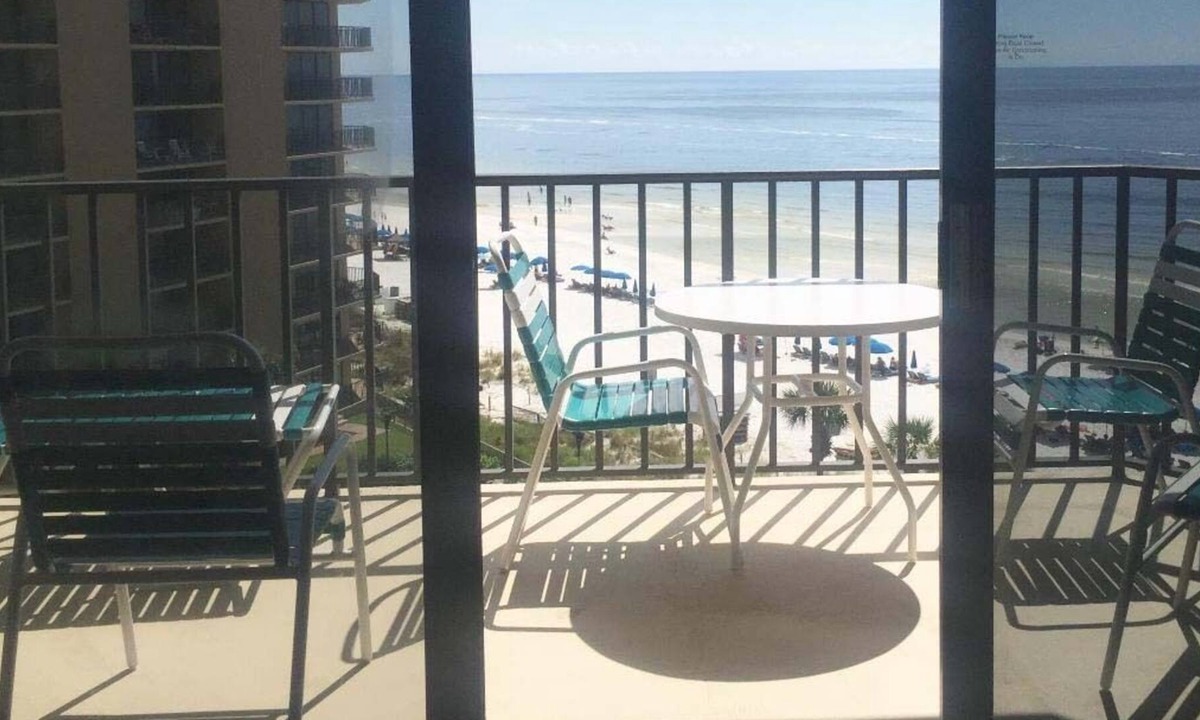 Biltmore Beach Condo | Sun, Fun, White Sand Beaches and Ocean Breezes! Do it all at The Summerhouse!