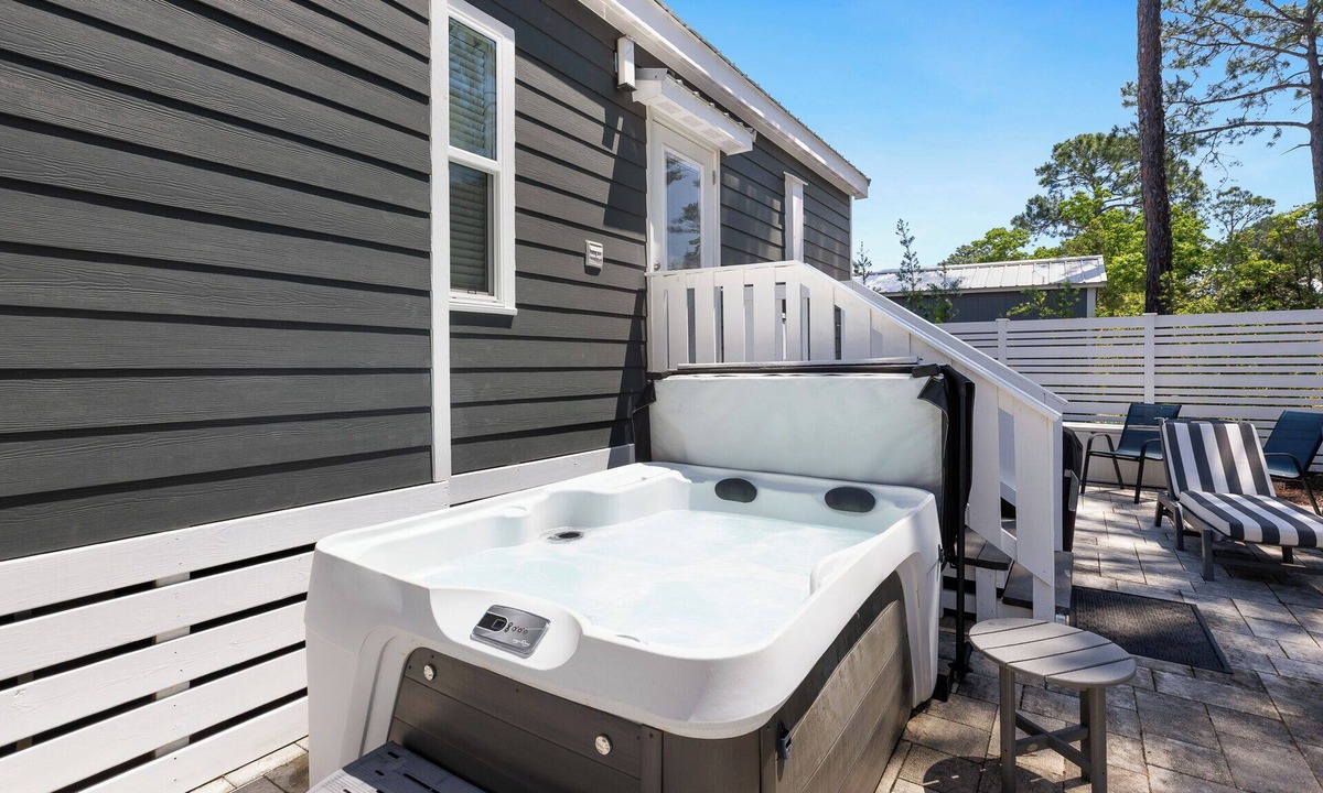 San Juan House | Sun Palace - Hot Tub + Bikes, Sleeps 2 - No Children