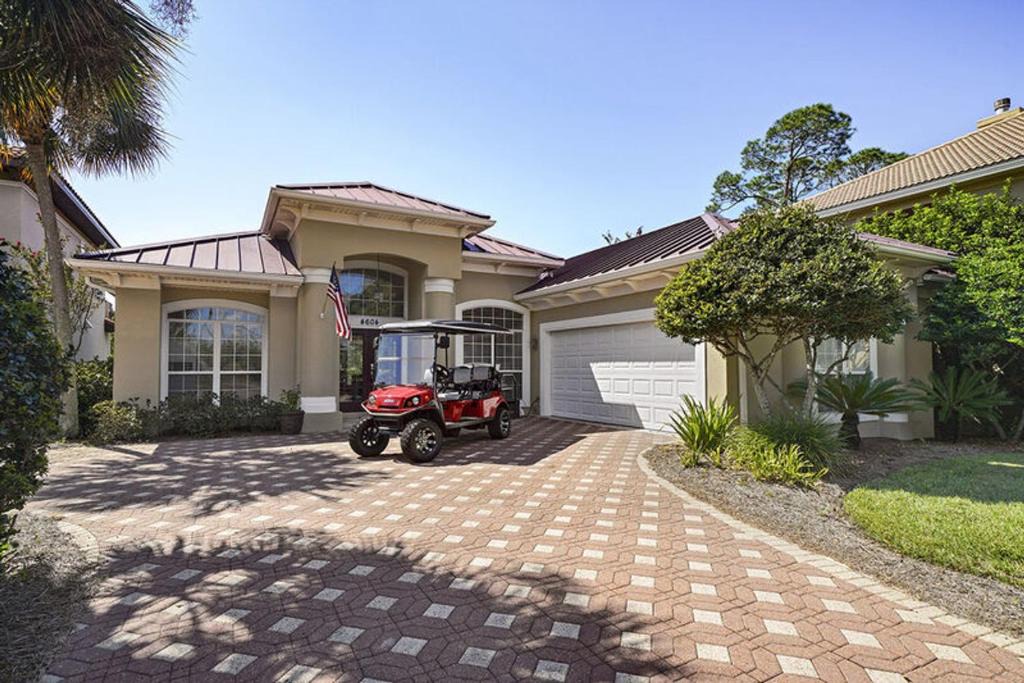 Destin House | SUNCE OF DESTINY by Bliss Beach Rentals
