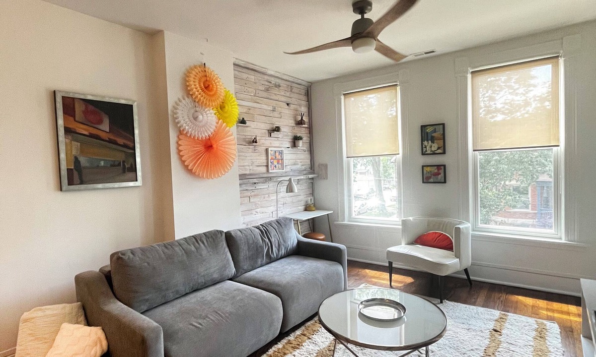 West Bucktown Apartment | Sunny 2-Bedroom Logan Square Apartment – Your Perfect Chicago Base